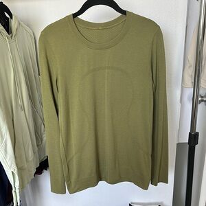 Swiftly Tech Relaxed Long Sleeve